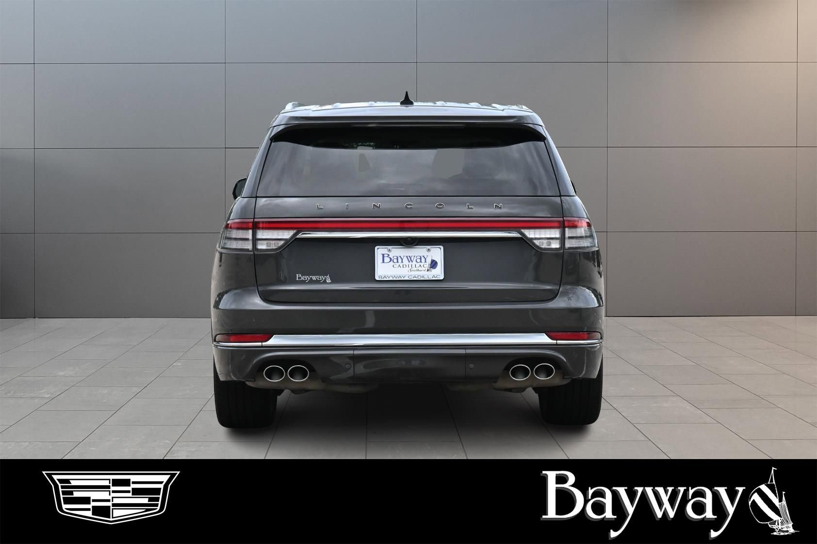 Used 2022 Lincoln Aviator Black Label w/ Class IV Trailer Tow Package AWD/4WD image 6