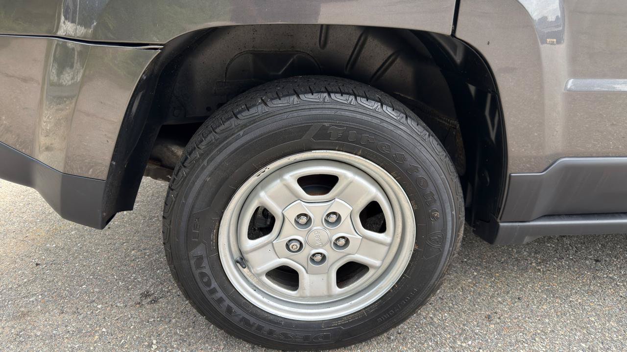 Used 2015 Jeep Patriot Sport AWD/4WD image 48