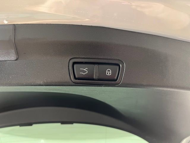 Used 2024 Alfa Romeo Stelvio Ti AWD/4WD image 44