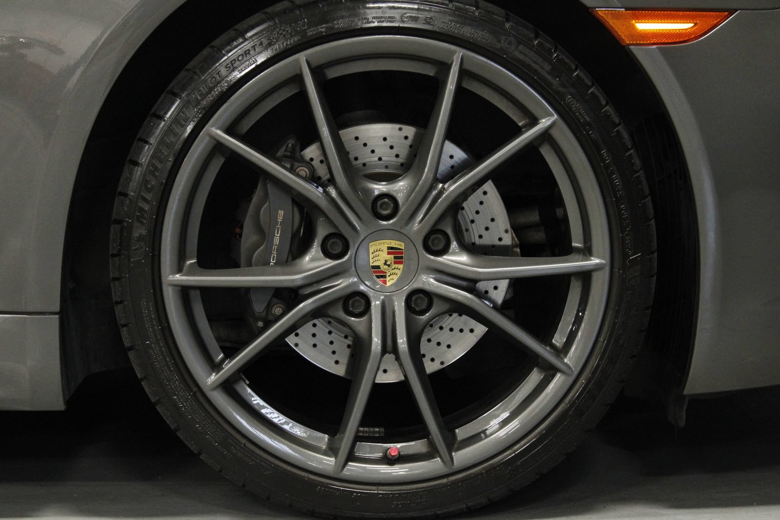 Used 2021 Porsche 718 Cayman RWD image 9