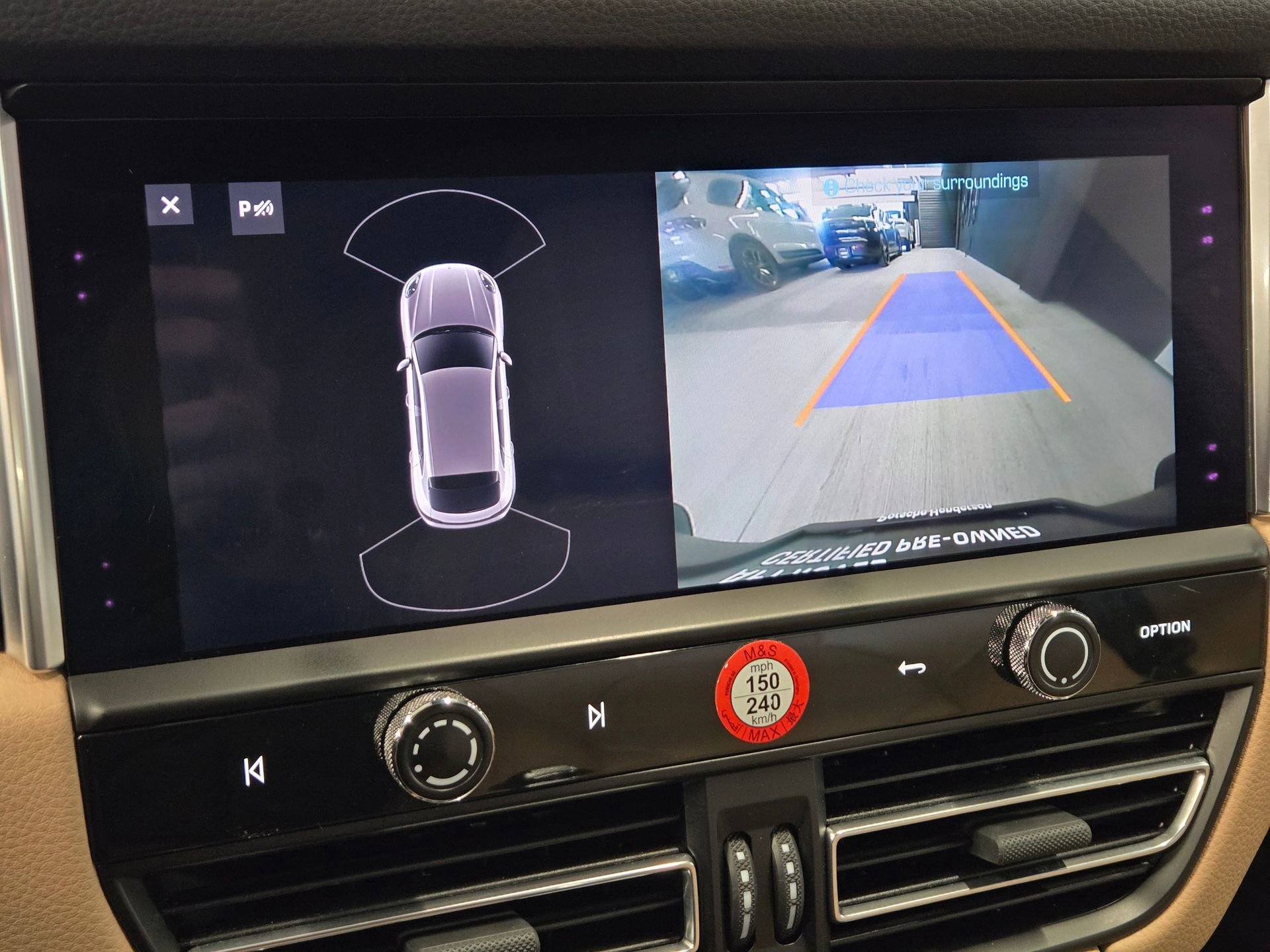 Certified 2022 Porsche Macan S w/ Premium Package Plus AWD/4WD image 24
