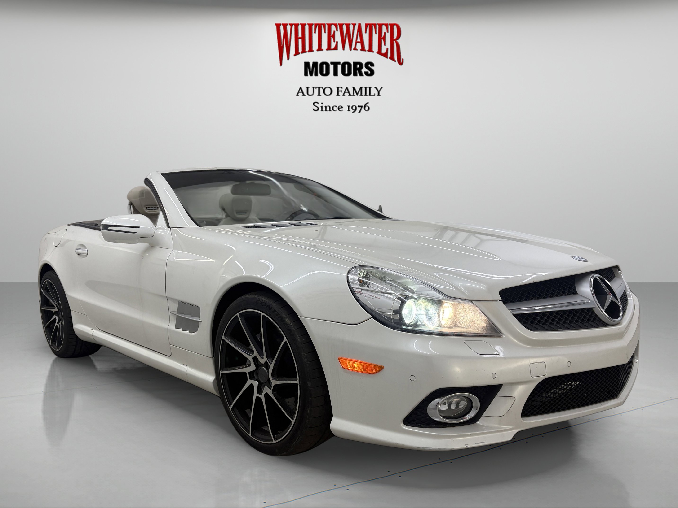 Used 2011 Mercedes-Benz SL 550 image 8