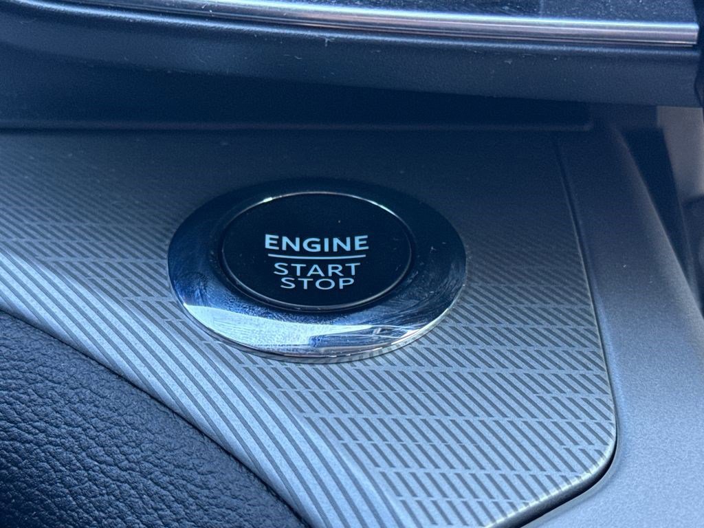 Used 2023 Ford Explorer XLT w/ Equipment Group 202A image 29