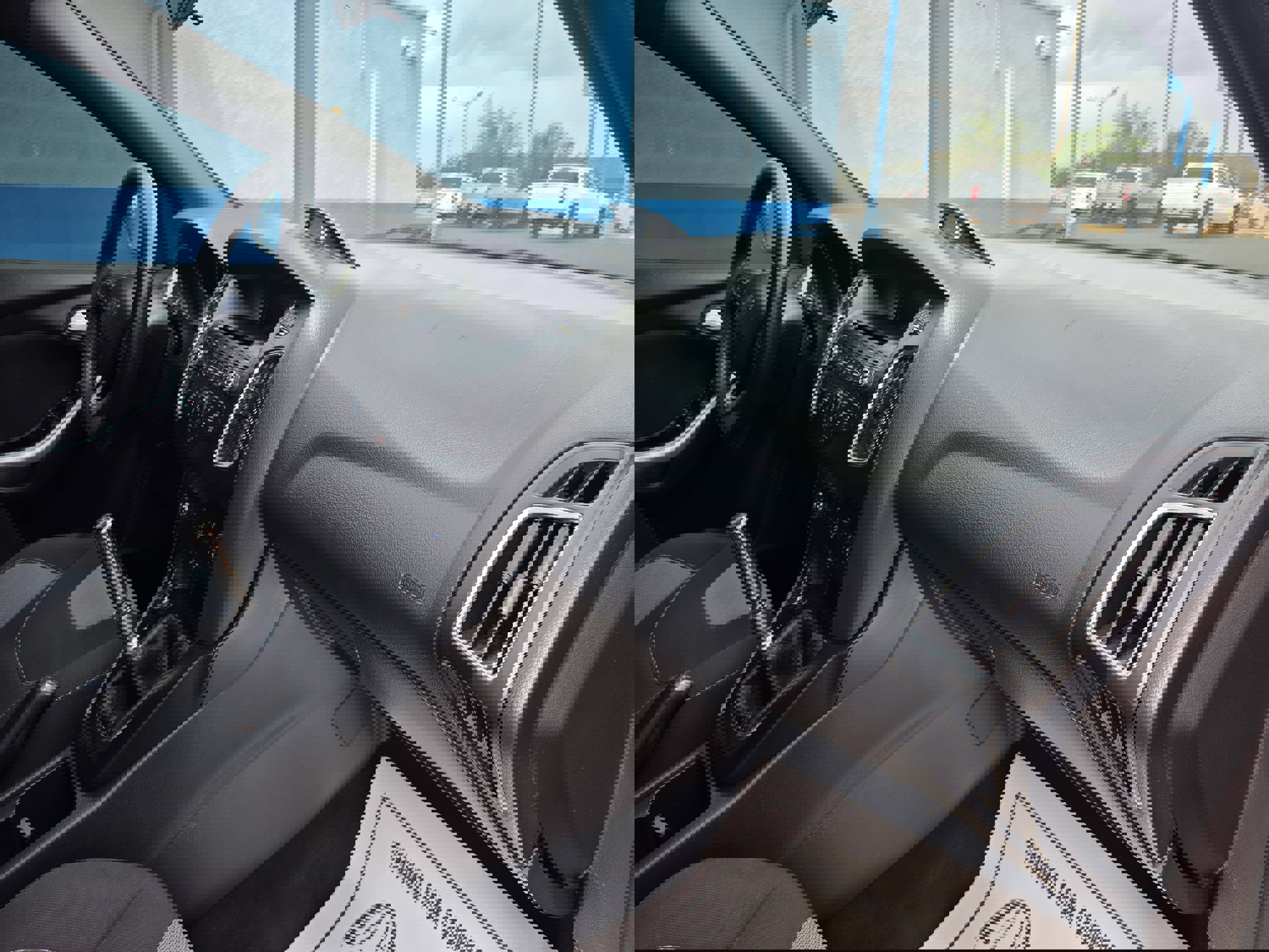 Used 2017 Ford Focus ST image 16