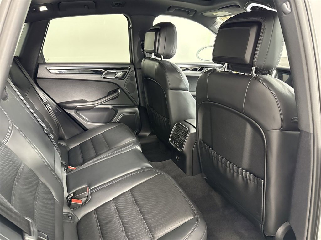Certified 2023 Porsche Macan Turbo image 25