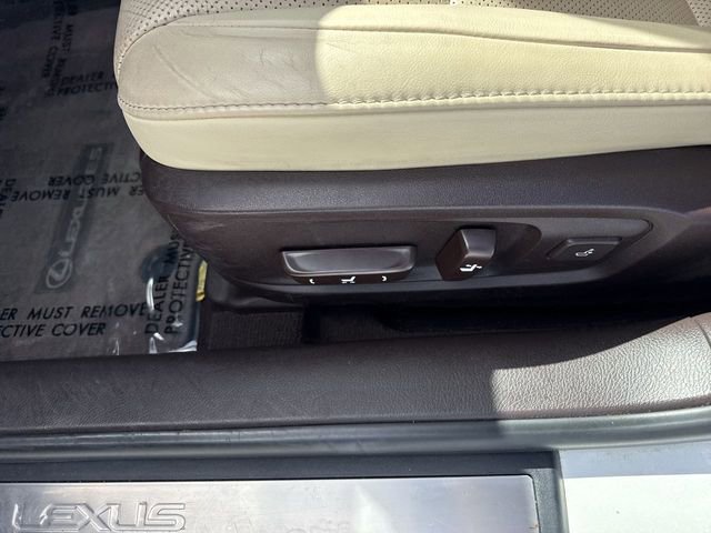 Used 2018 Lexus ES 350 350 w/ Luxury Package w/Wood Trim image 12