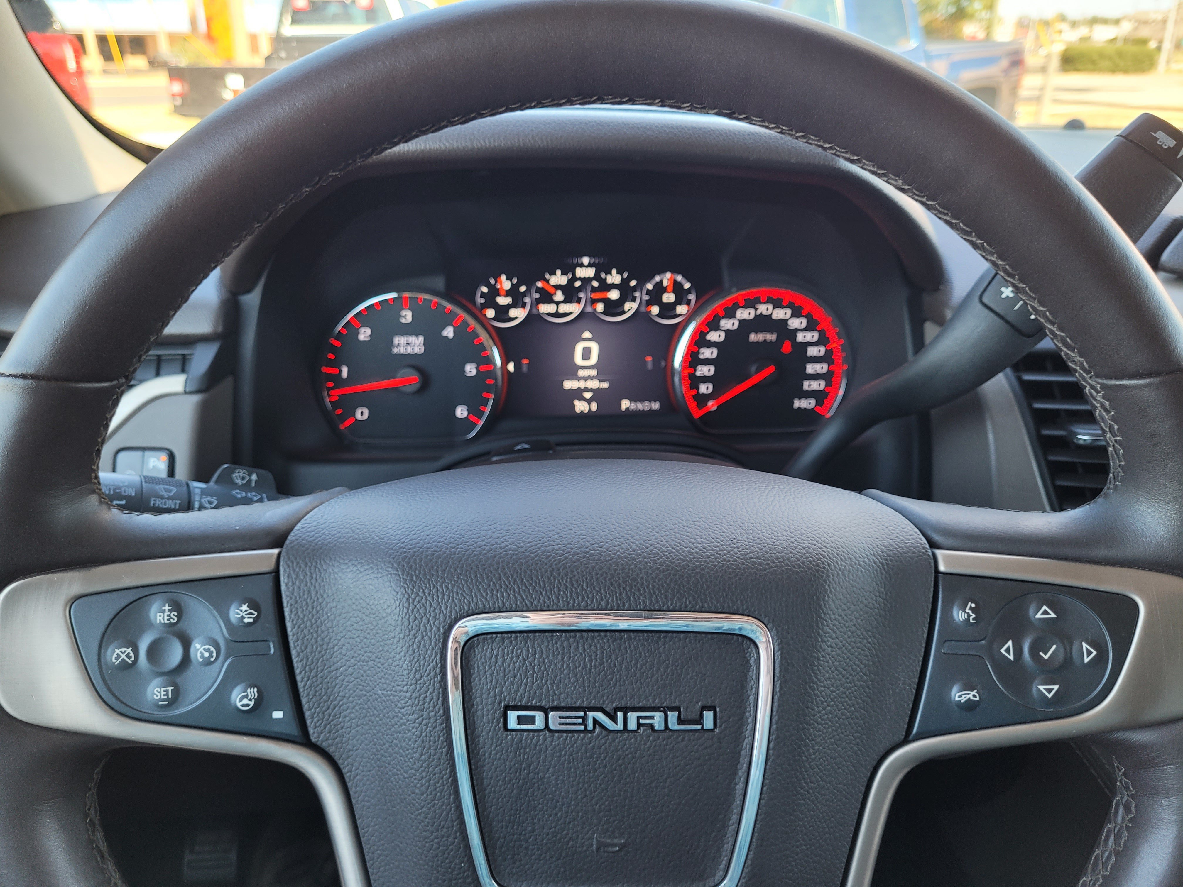 Used 2016 GMC Yukon Denali w/ Open Road Package RWD image 18