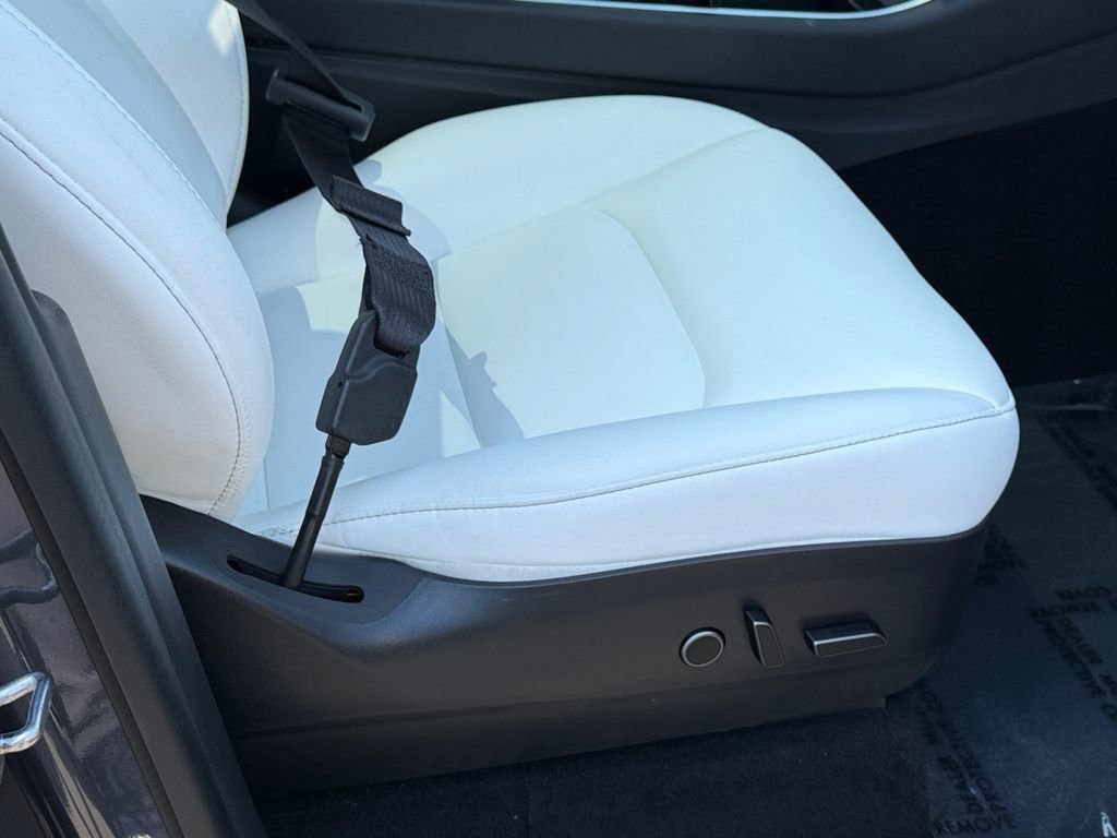 Used 2021 Tesla Model Y Long Range AWD/4WD image 15