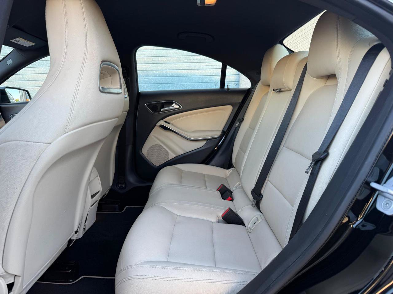 Used 2014 Mercedes-Benz CLA 250 image 20