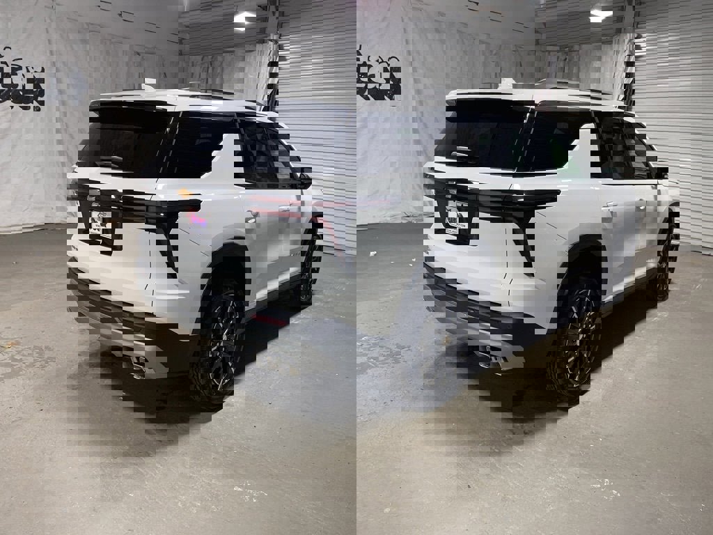 New 2026 Chevrolet Traverse LT w/ Sun and Wheel Package image 7