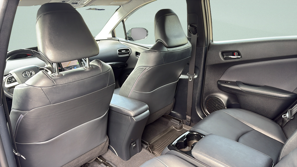 Used 2017 Toyota Prius Prime Advanced FWD image 21