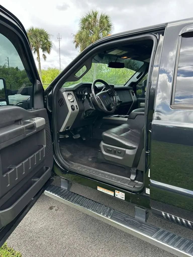 Used 2015 Ford F450 Lariat w/ Lariat Chrome Package AWD/4WD image 9