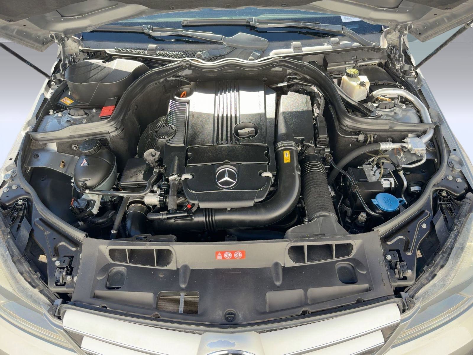 Used 2013 Mercedes-Benz C 250 Coupe image 28