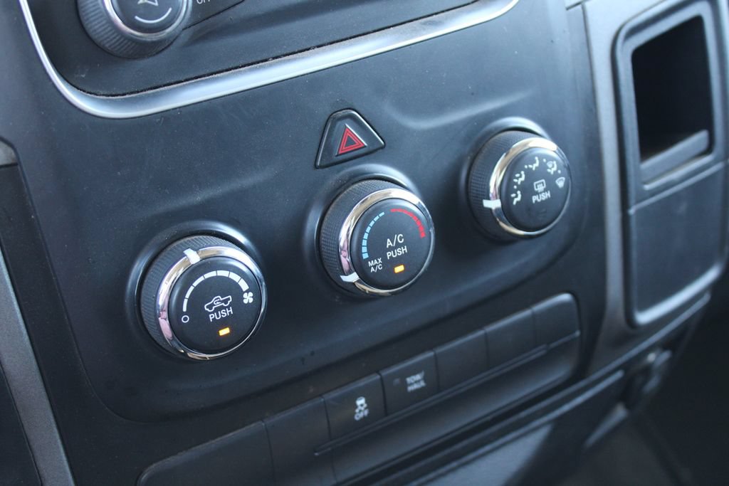Used 2017 RAM 1500 Express AWD/4WD image 21
