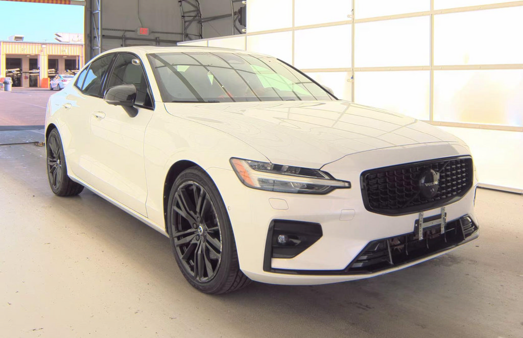 Used 2023 Volvo S60 B5 Plus w/ Climate Package AWD/4WD image 3