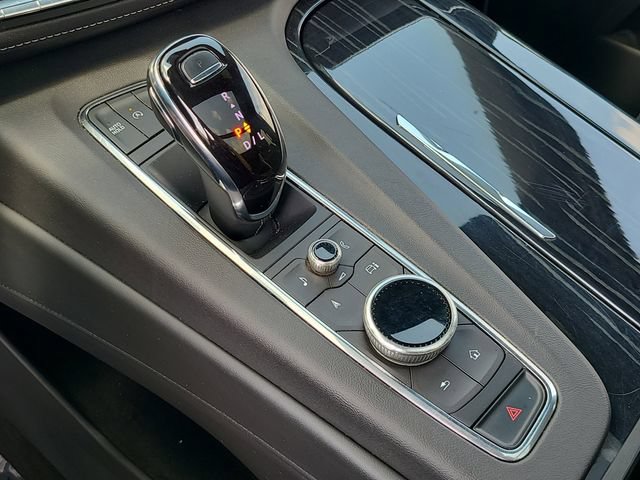 Used 2024 Cadillac Escalade Sport AWD/4WD image 32