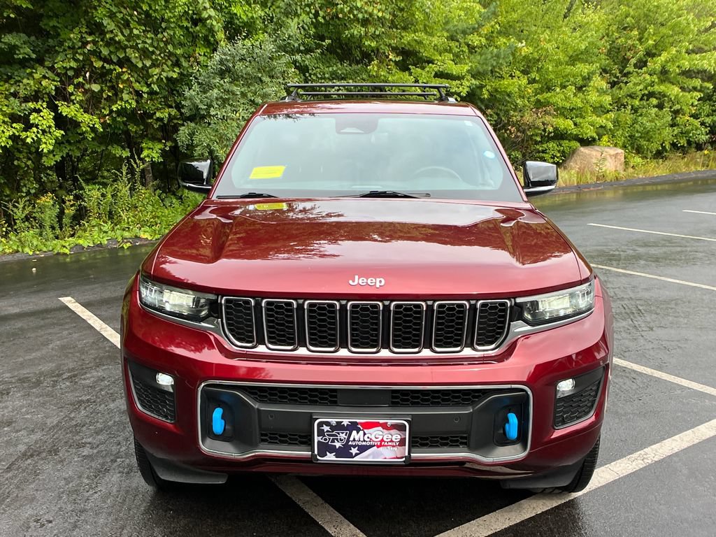 Used 2023 Jeep Grand Cherokee Overland w/ Luxury Tech Group IV AWD/4WD image 8