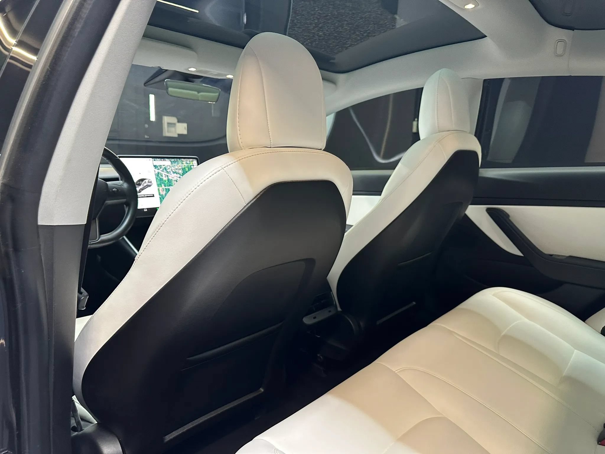 Used 2018 Tesla Model 3 Long Range AWD/4WD image 19