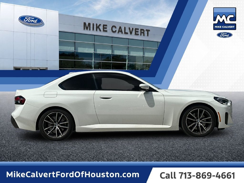 Used 2024 BMW 230i Coupe w/ Convenience Package RWD image 6