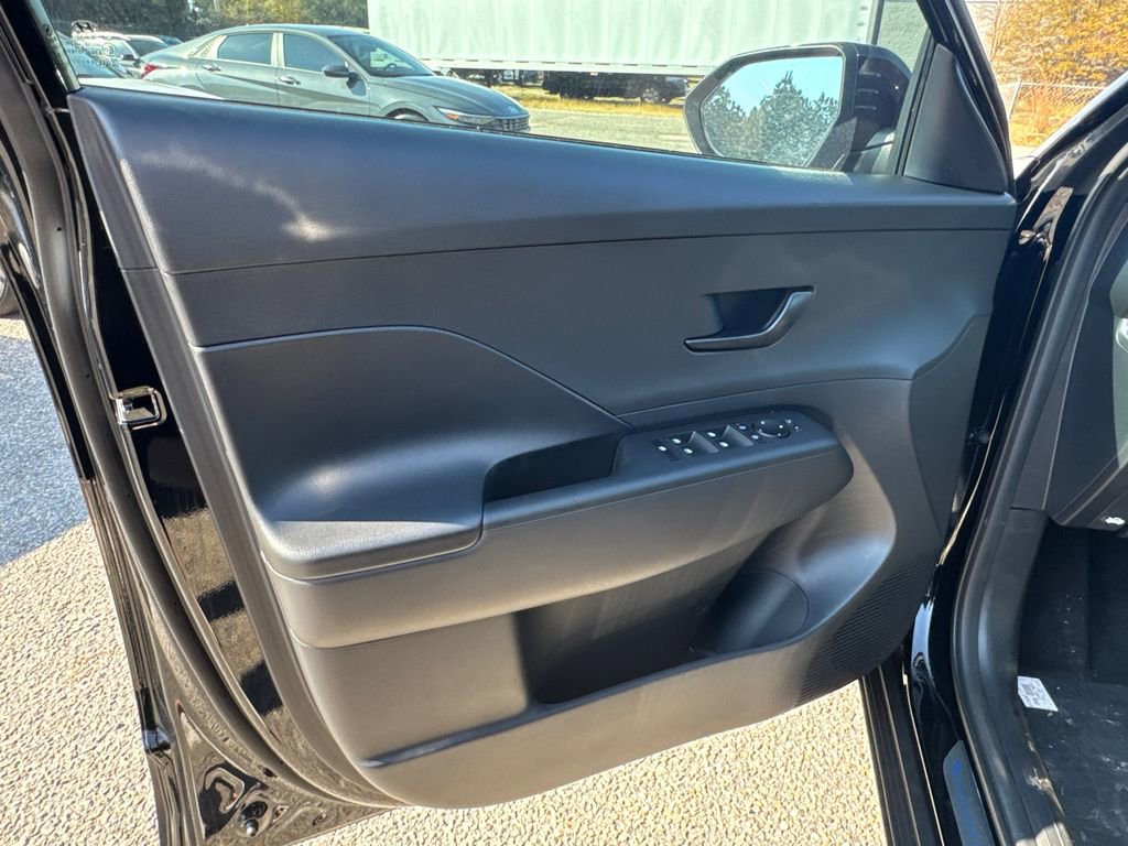 New 2026 Hyundai Kona SE image 10