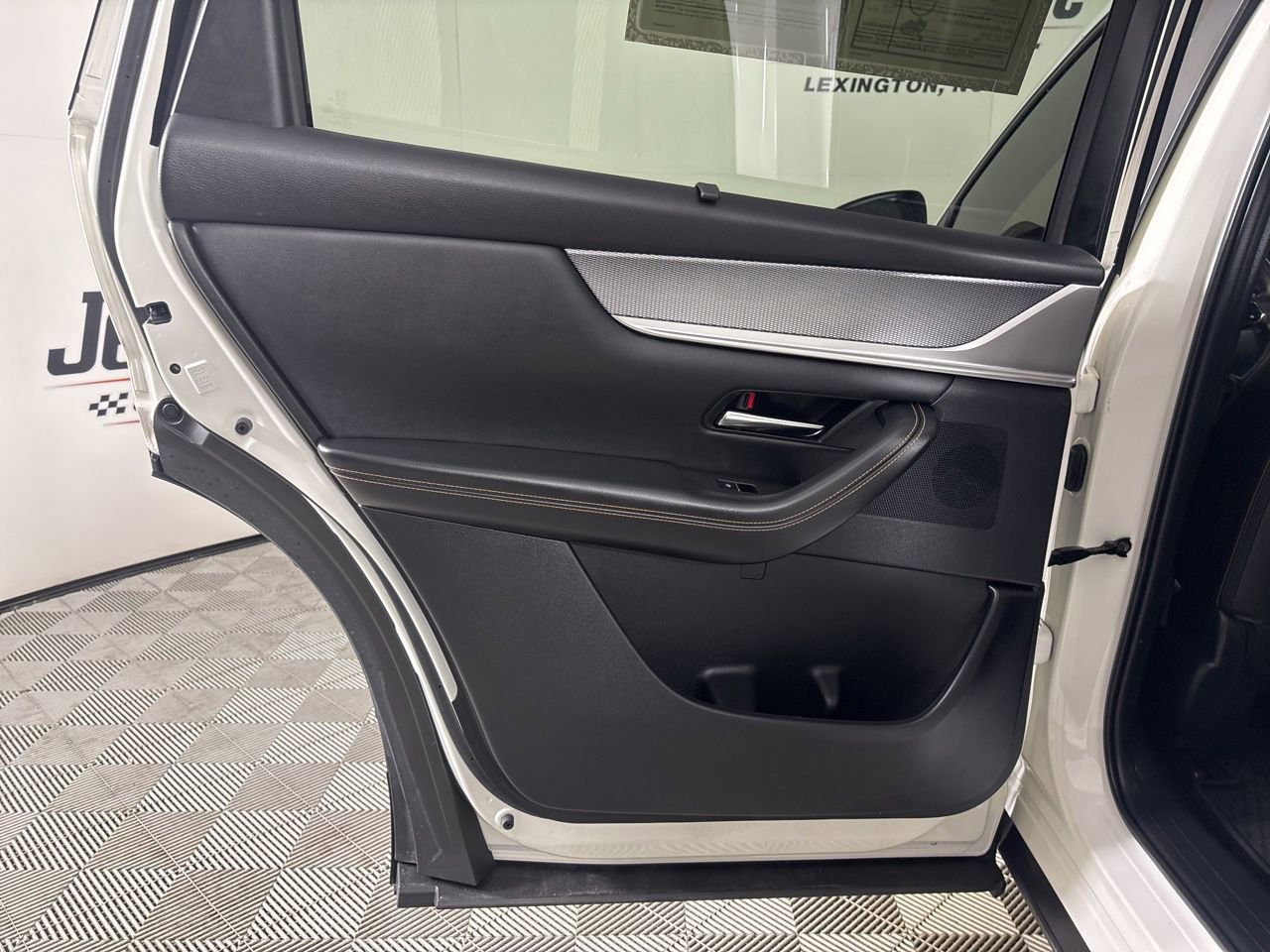 Used 2025 MAZDA CX-70 3.3 Turbo w/ Preferred Package image 20