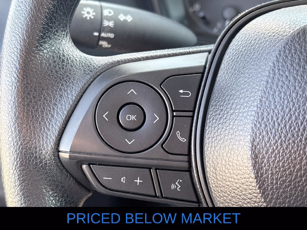 Used 2025 Toyota Corolla LE FWD image 13