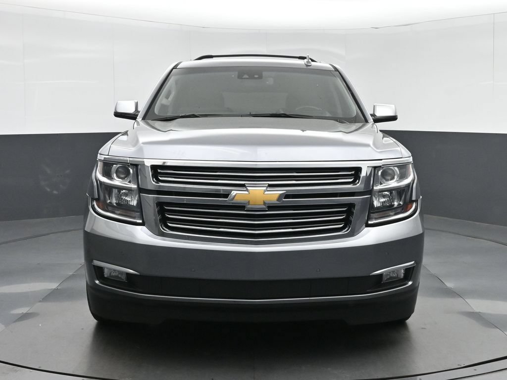 Used 2019 Chevrolet Suburban Premier w/ Premier Plus Edition AWD/4WD image 2