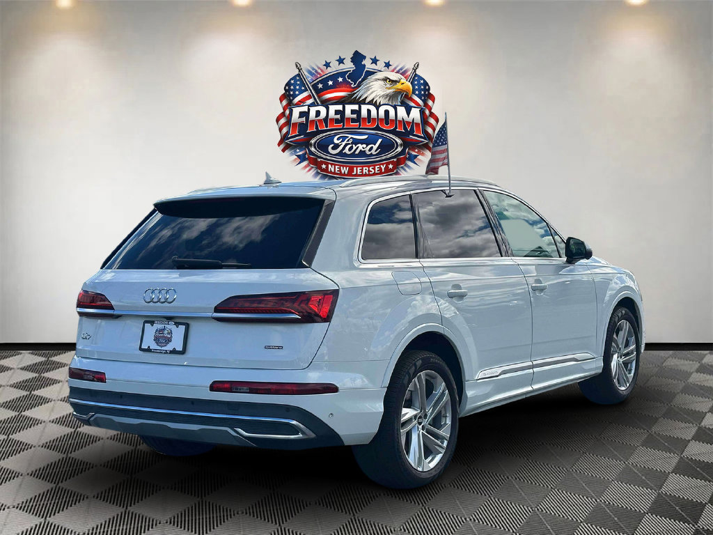 Used 2022 Audi Q7 3.0T Premium Plus w/ Premium Plus Package AWD/4WD image 5
