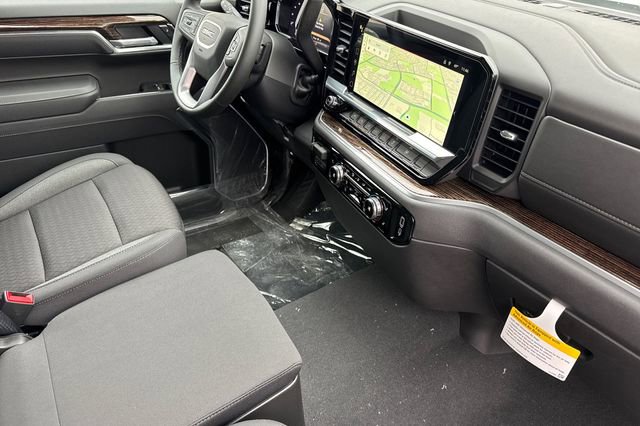 New 2026 GMC Sierra 1500 SLE w/ Preferred Package image 17