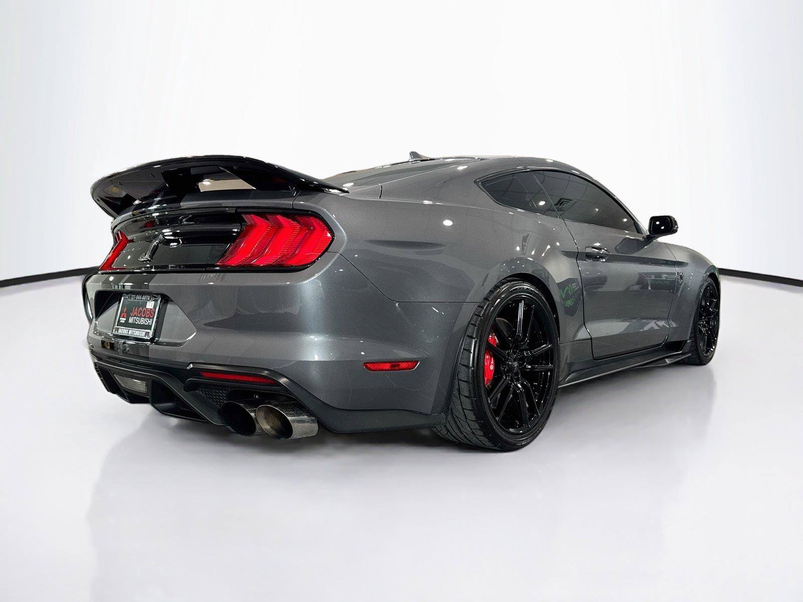Used 2021 Ford Mustang Shelby GT500 w/ Technology Package RWD image 5