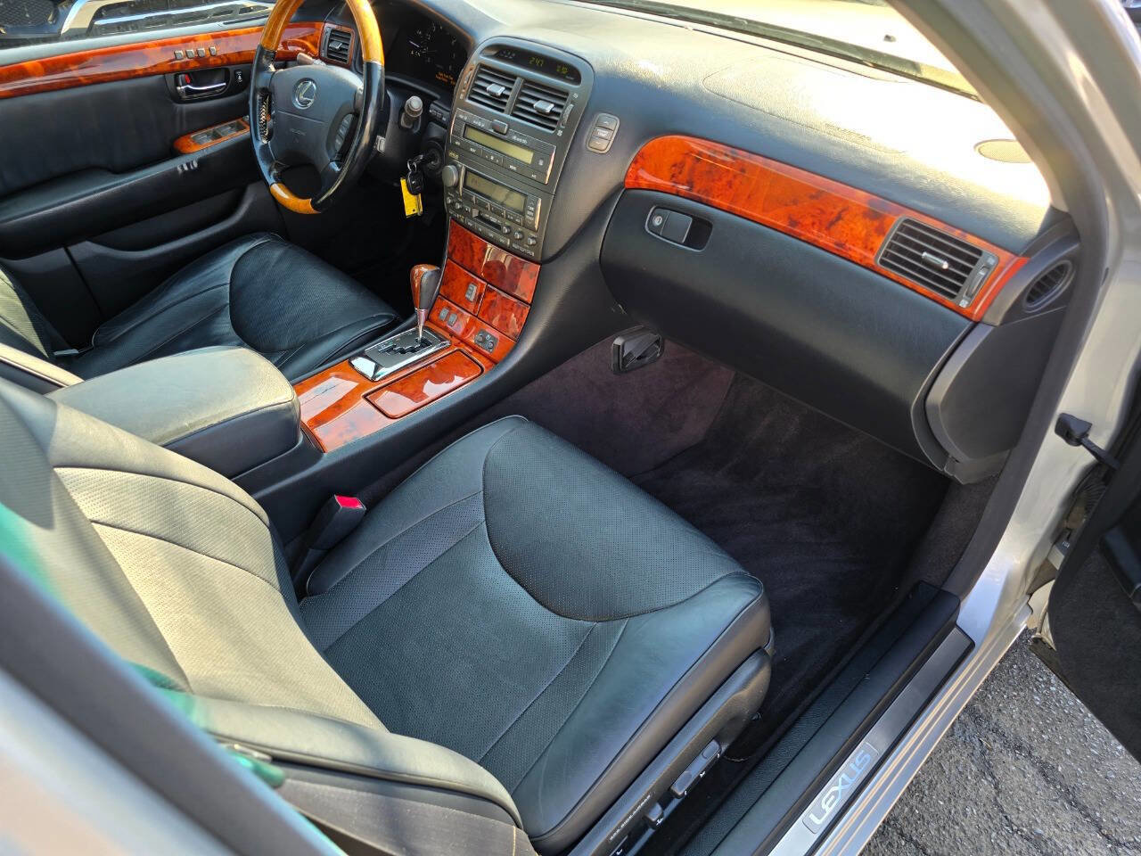 Used 2005 Lexus LS 430 image 30