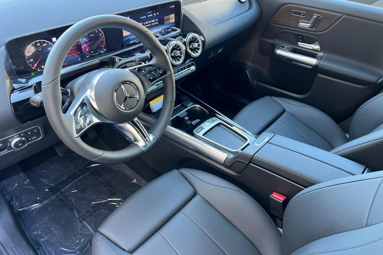 Used 2026 Mercedes-Benz GLA 250 image 4