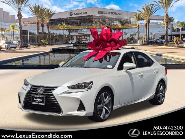 Used 2018 Lexus IS 300 w/ Comfort Package
