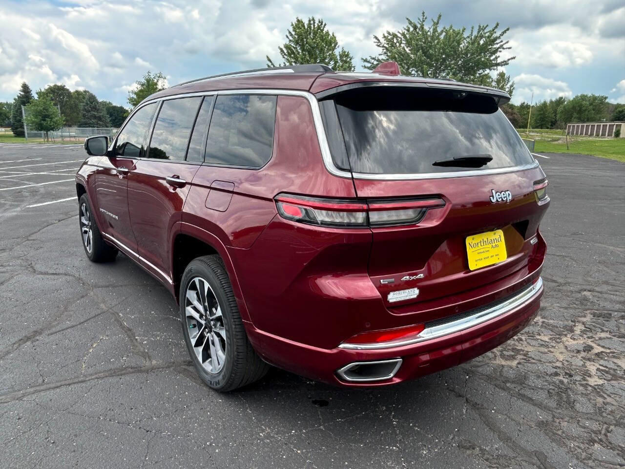 Used 2021 Jeep Grand Cherokee L Overland w/ Advanced Protech Group III image 5