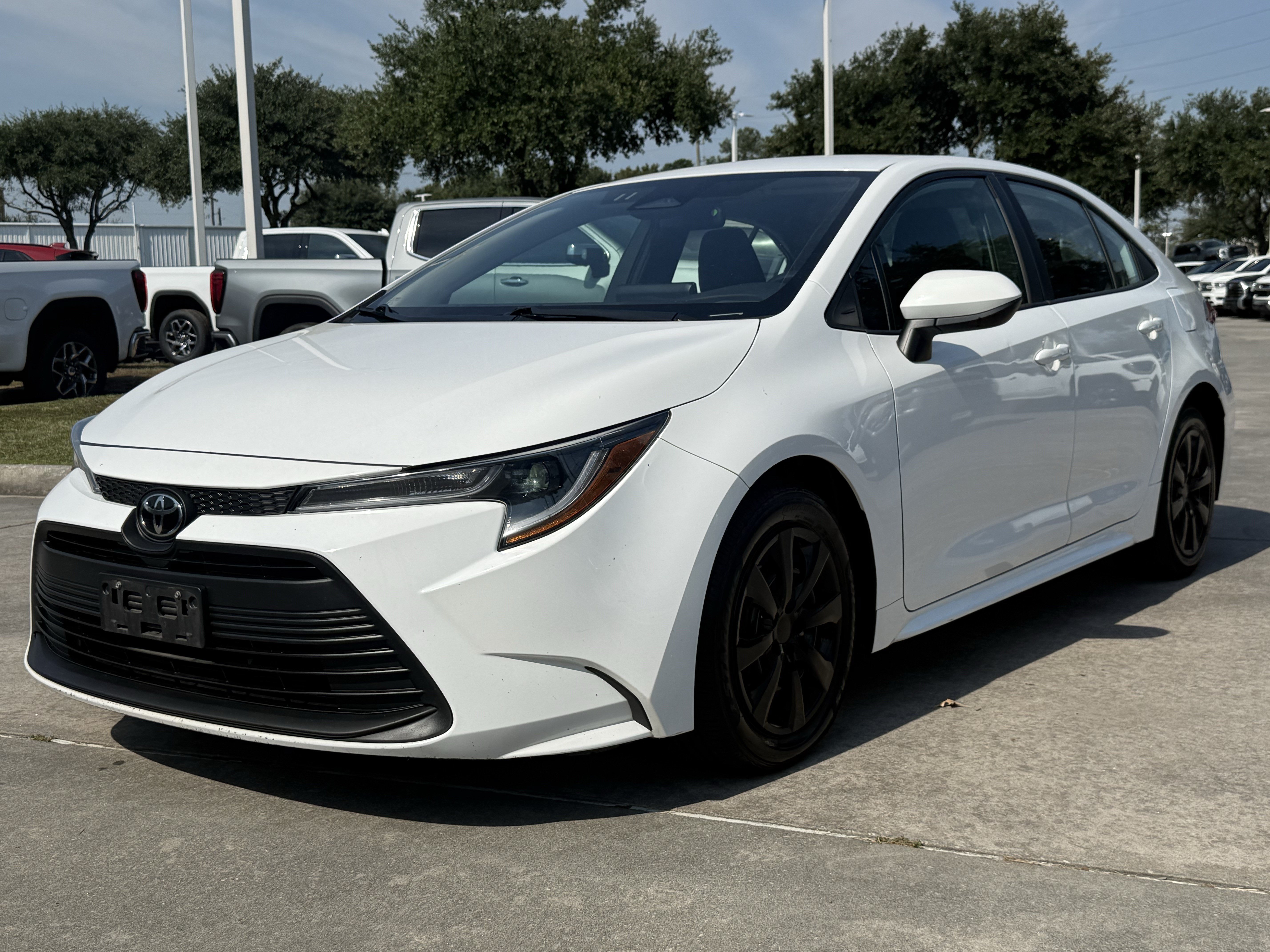 Used 2024 Toyota Corolla LE FWD image 9