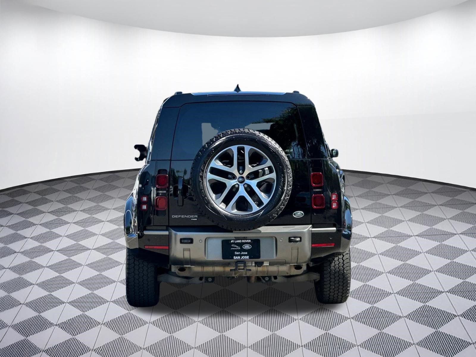 Certified 2022 Land Rover Defender 110 X-Dynamic HSE AWD/4WD image 10
