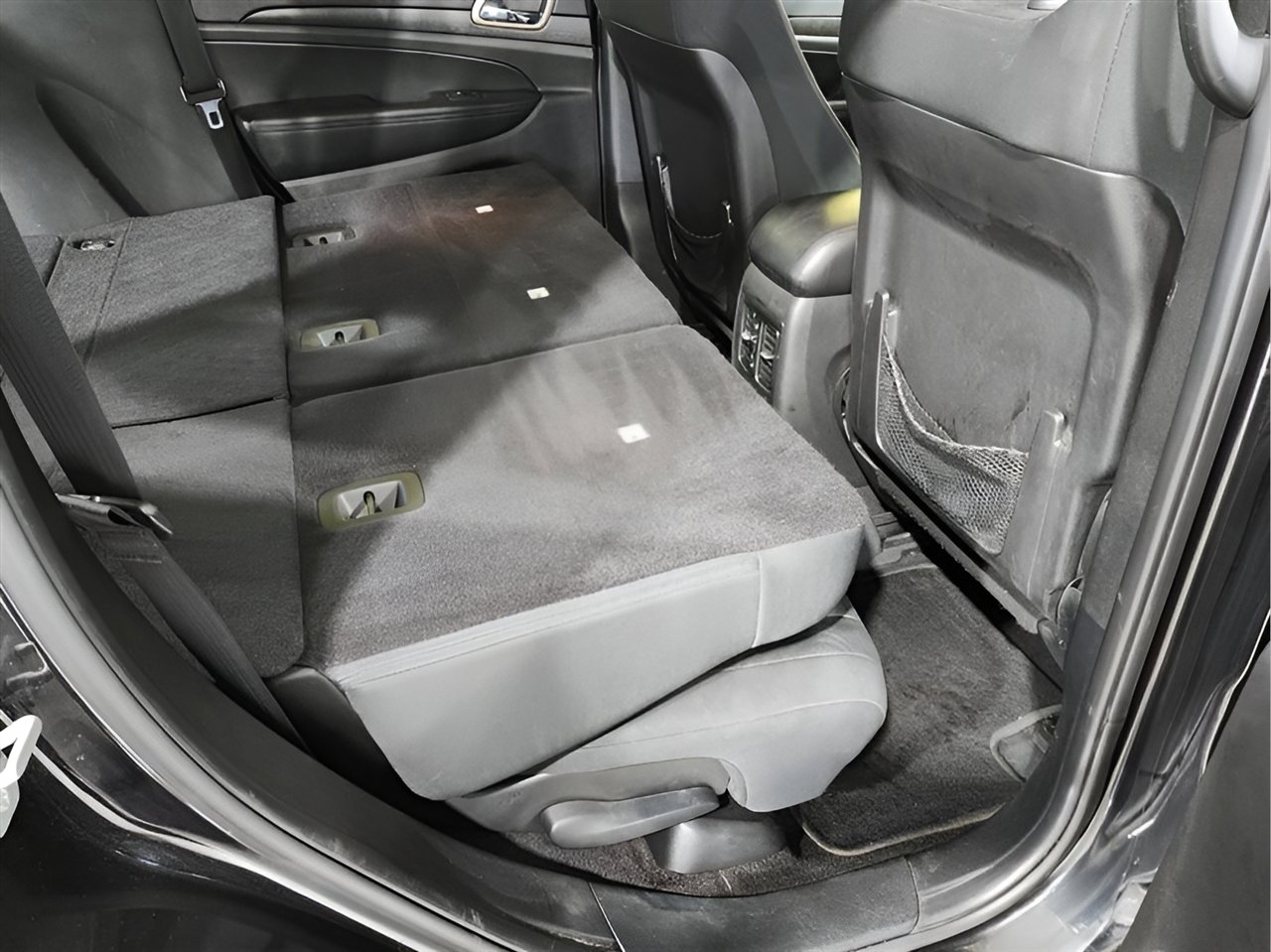 Used 2016 Jeep Grand Cherokee Laredo image 30