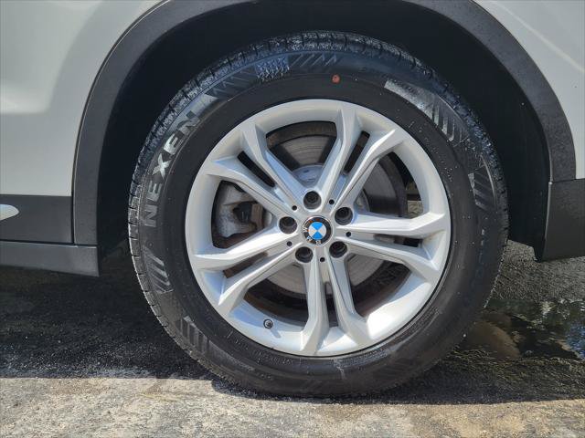 Used 2019 BMW X3 xDrive30i w/ Convenience Package AWD/4WD image 7