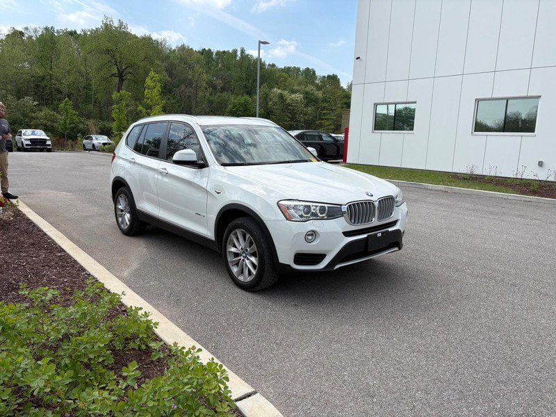 Used 2017 BMW X3 xDrive28i AWD/4WD image 4