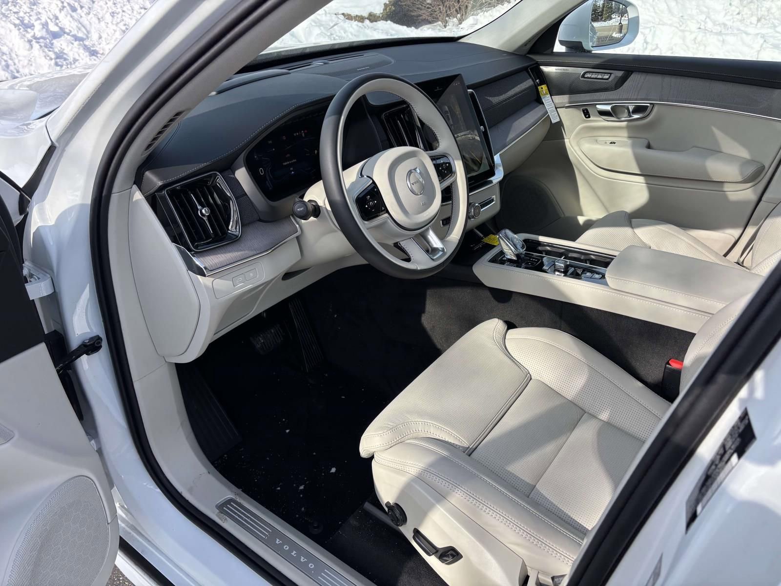 New 2026 Volvo XC90 T8 Ultra w/ Protection Package Premier AWD/4WD image 23