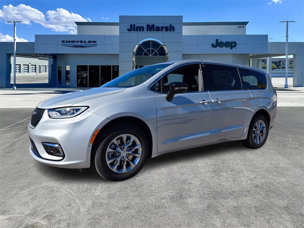New 2026 Chrysler Pacifica Select image 2