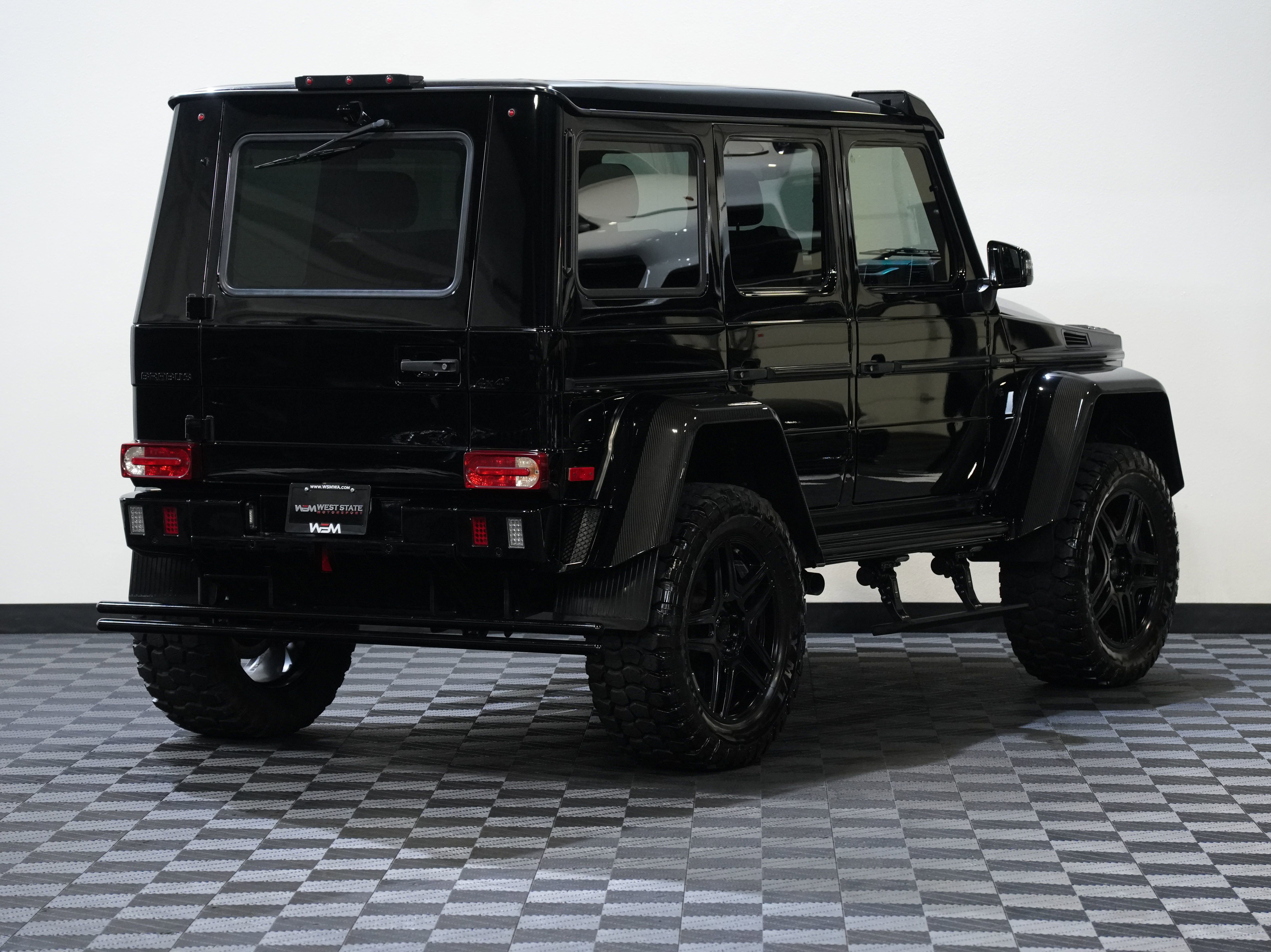 Used 2017 Mercedes-Benz G 550 Squared image 6