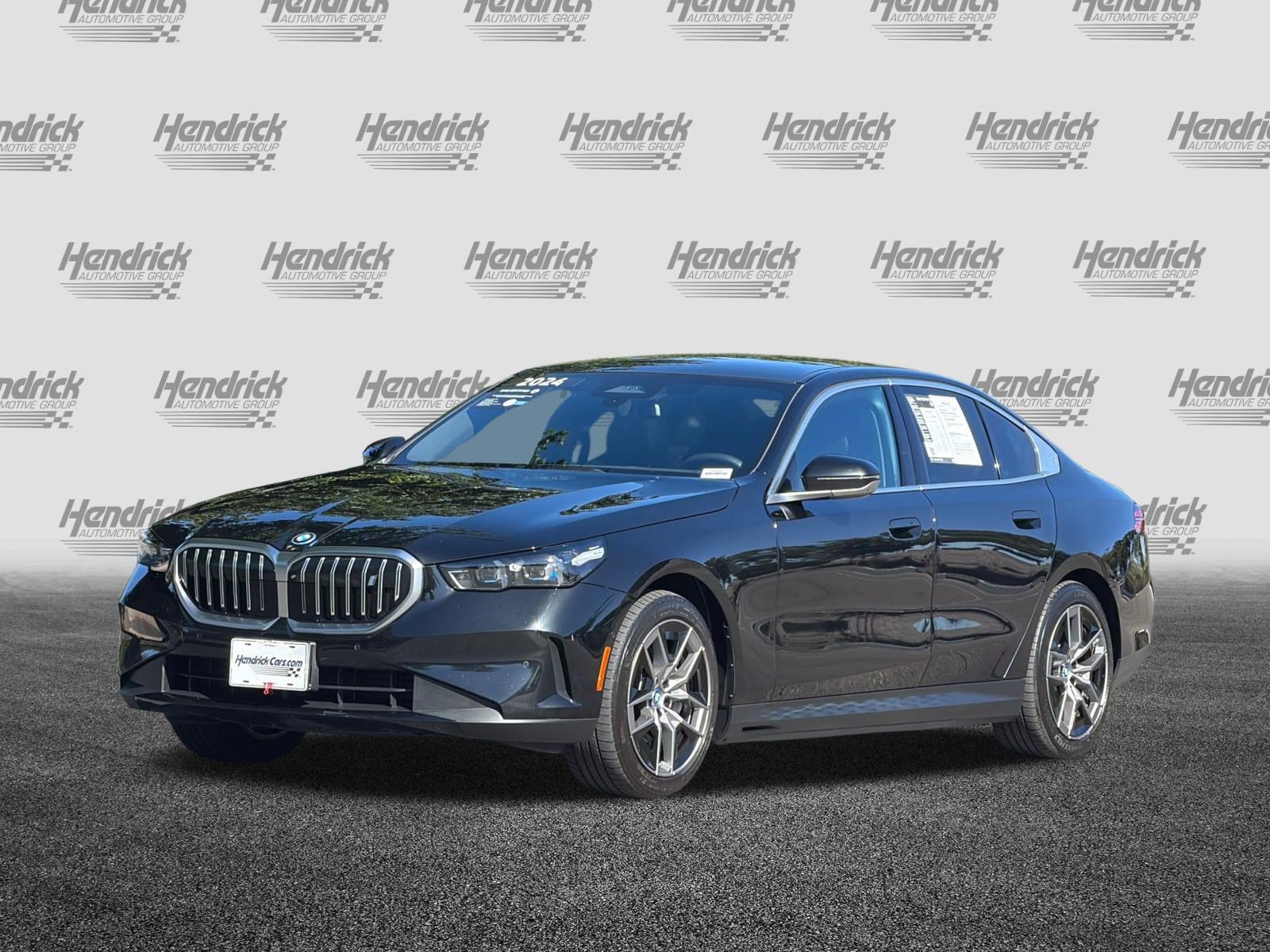 Used 2024 BMW i5 eDrive40i w/ Executive Package RWD image 9