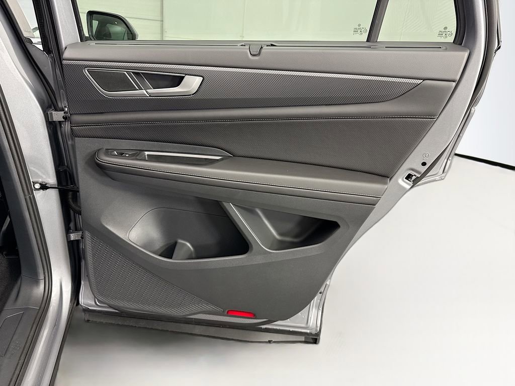 New 2026 Volkswagen Atlas Cross Sport SEL image 26