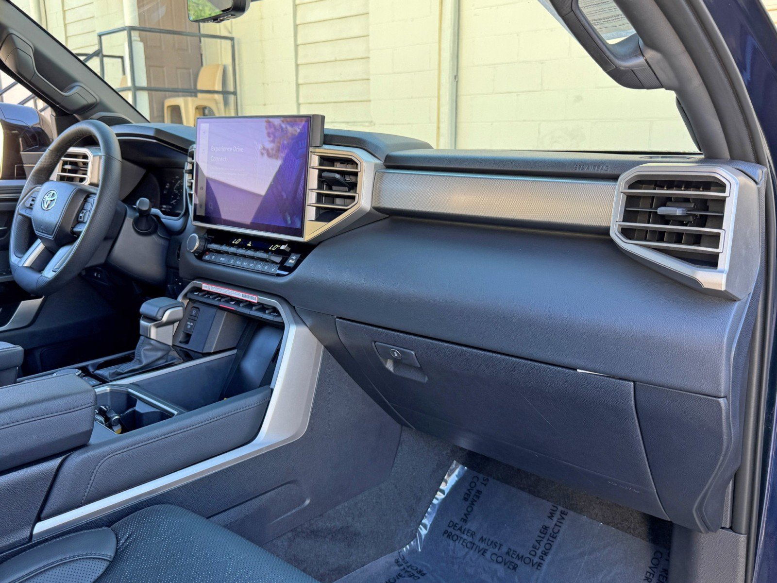 Used 2025 Toyota Tundra Limited AWD/4WD image 15