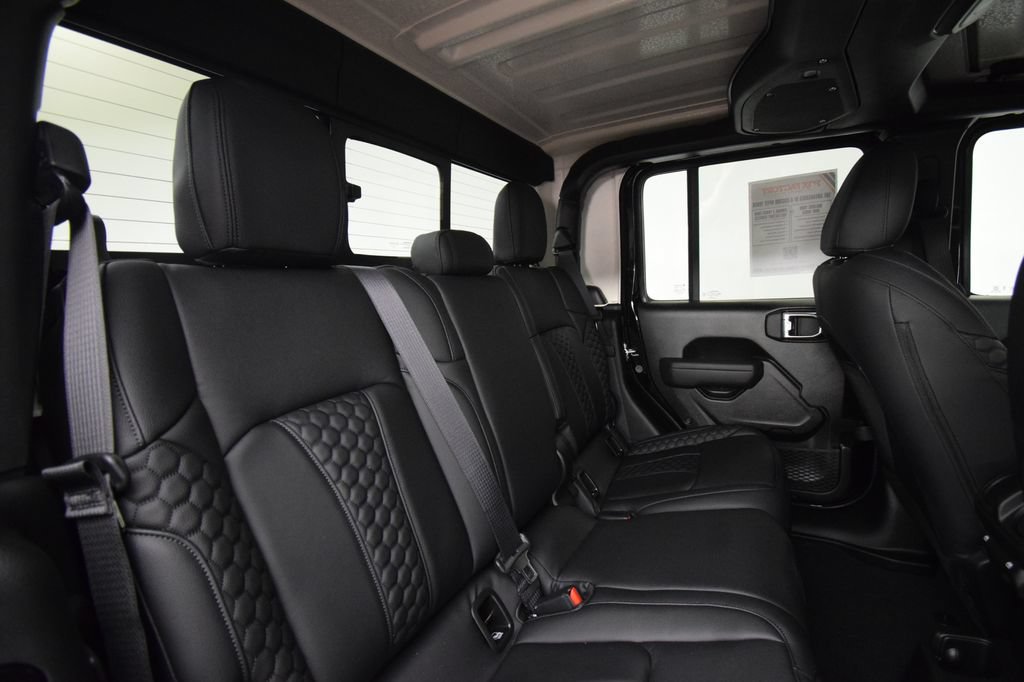 New 2026 Jeep Gladiator Sport AWD/4WD image 21