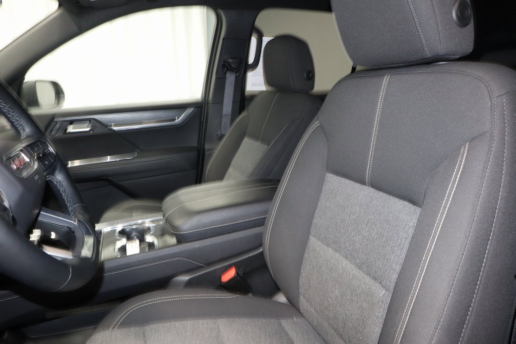 Used 2025 GMC Acadia Elevation image 23