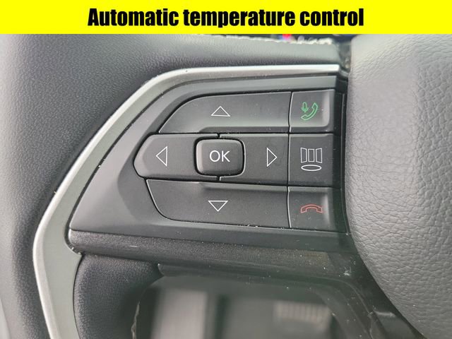 Used 2023 Jeep Grand Cherokee L Laredo image 11