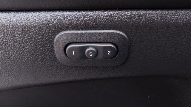 Used 2022 Jeep Grand Cherokee Limited image 34