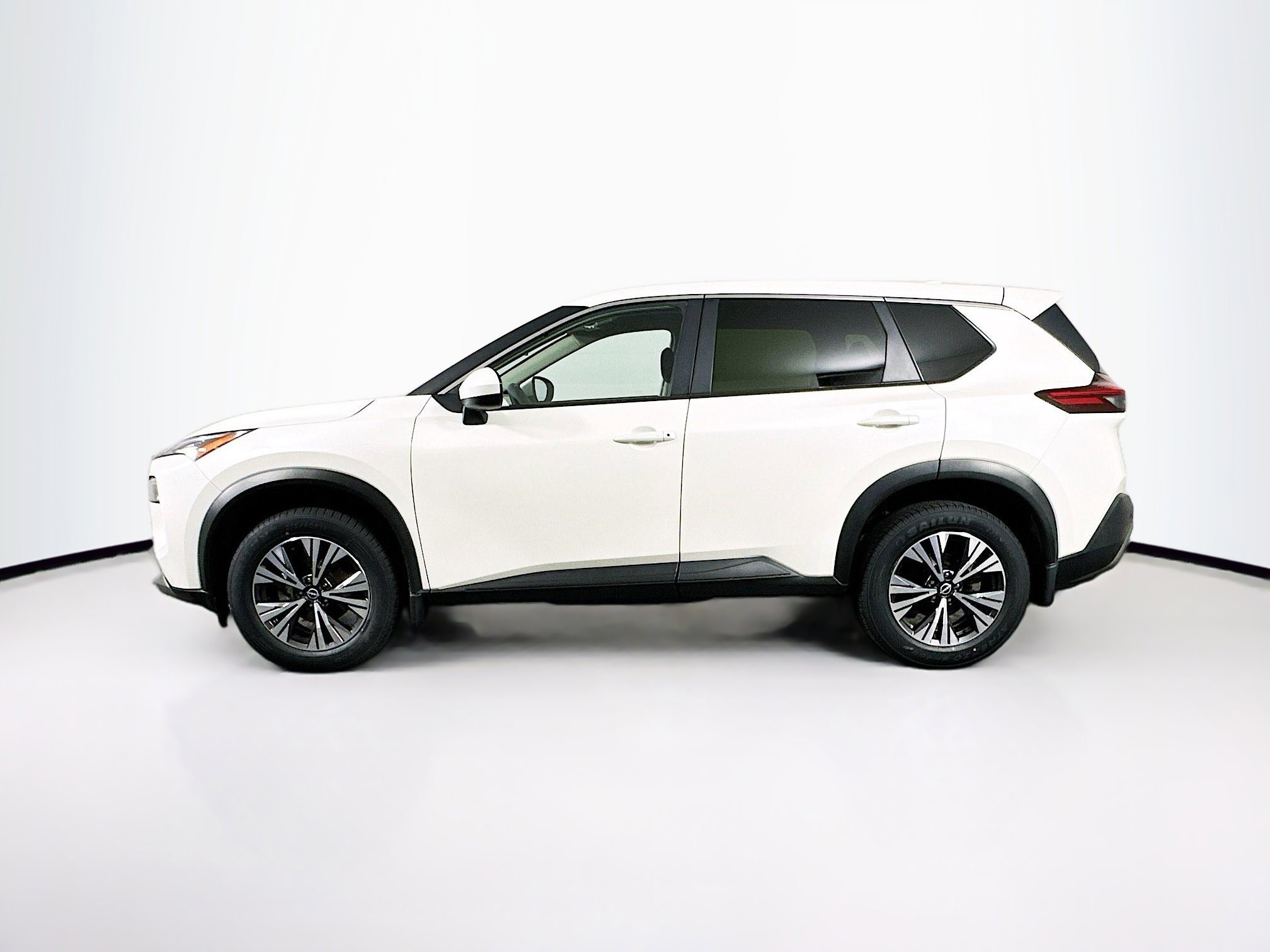 Used 2023 Nissan Rogue SV AWD/4WD image 4